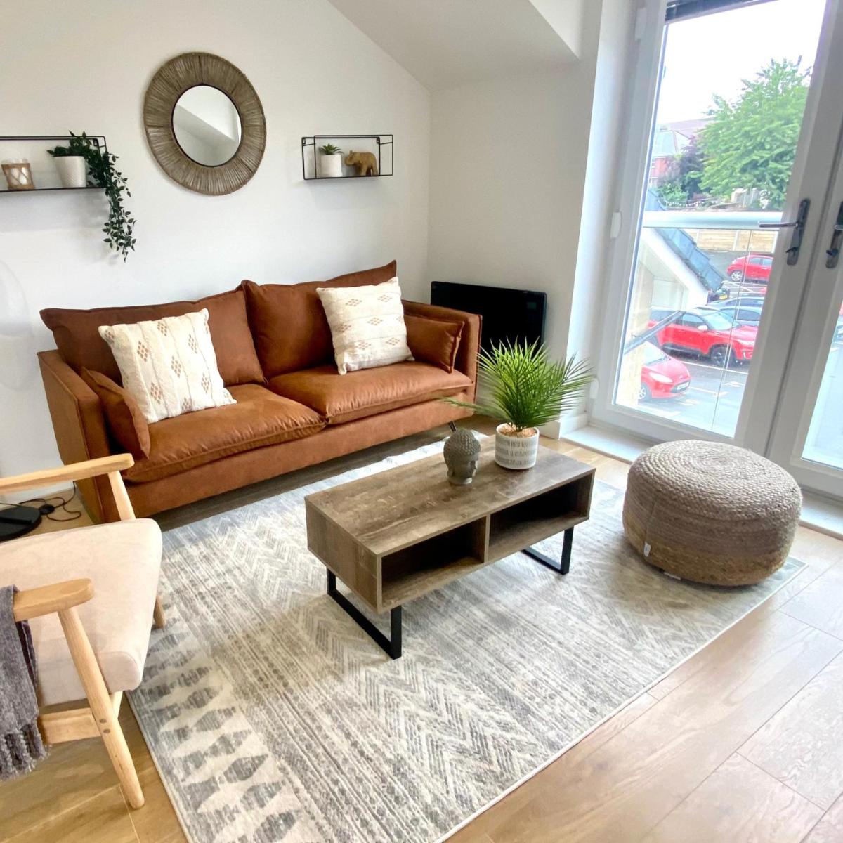 Modern 2 Bed Apartment/Free Parking/Near City/Self-Check In - Housity