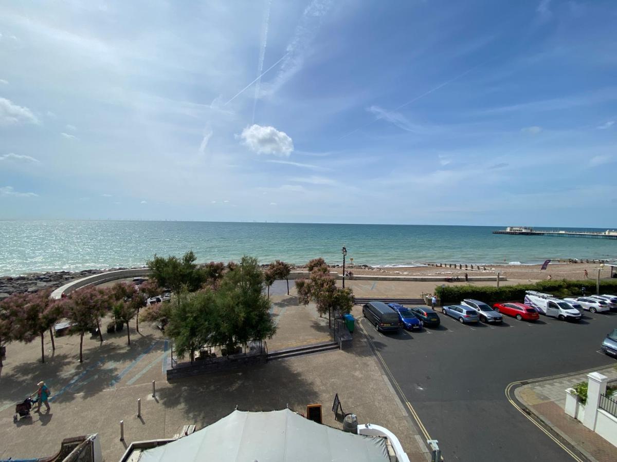 Splashpoint with FREE parking - Housity