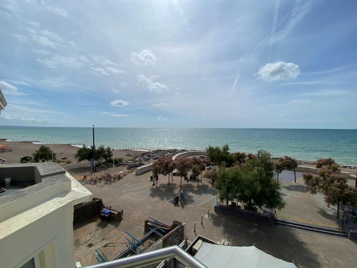 Splashpoint with FREE parking - Housity