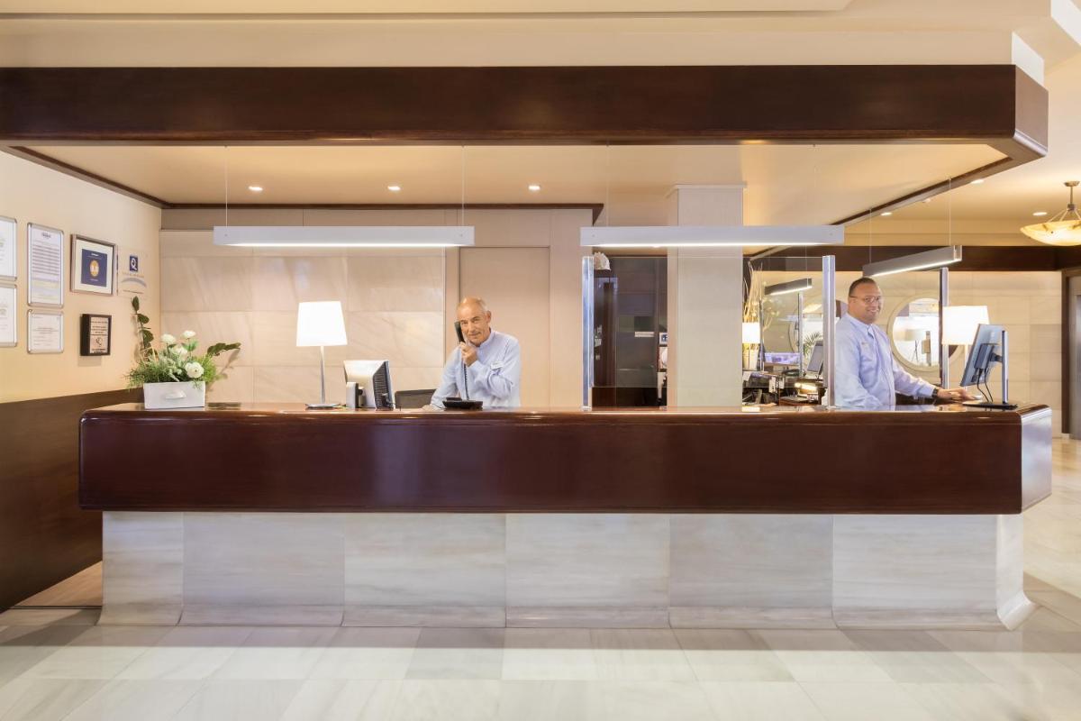 Clientes alojados en Hotel Anabel