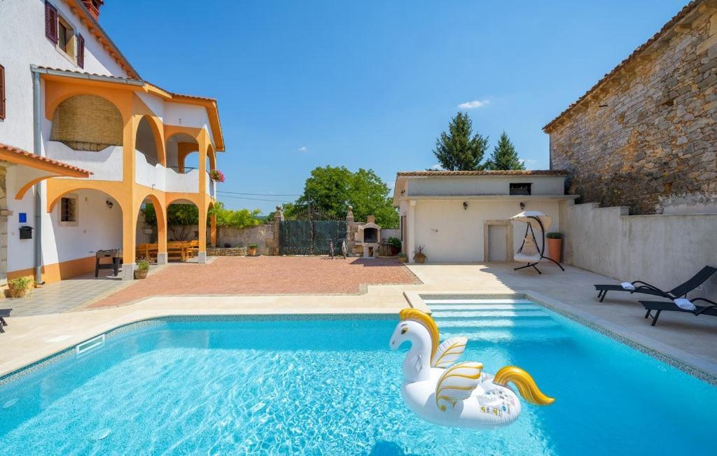 Holiday House Karla Valentina - Housity