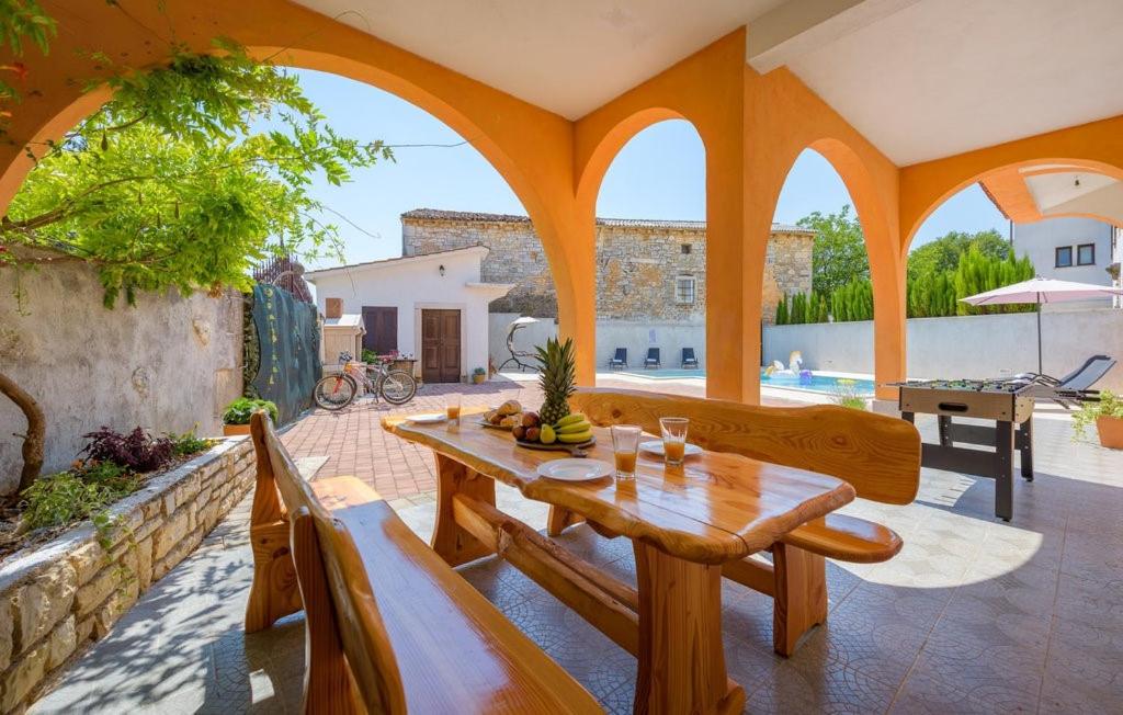 Holiday House Karla Valentina - Housity