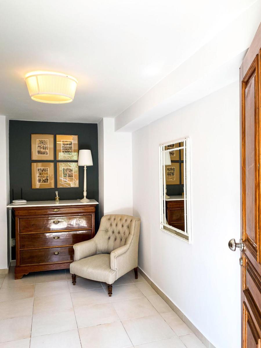 B home in Panorama - Housity