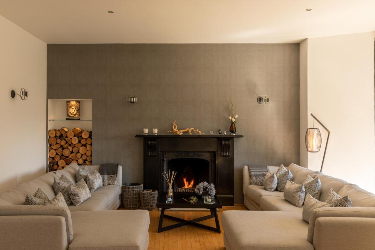 Acadia, luxury coastal villa - sleeps 10 - Housity