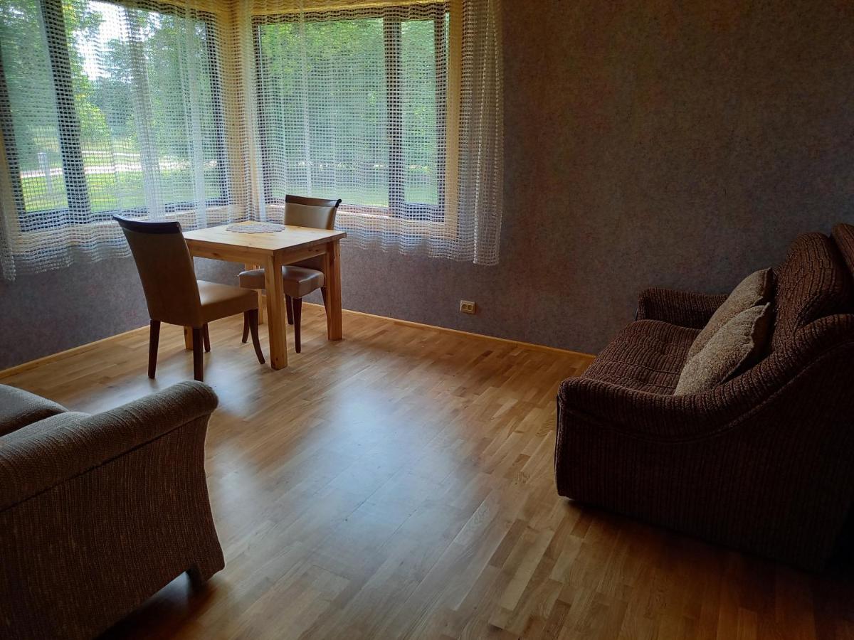 Rūnēnu zāļu namiņš - Housity