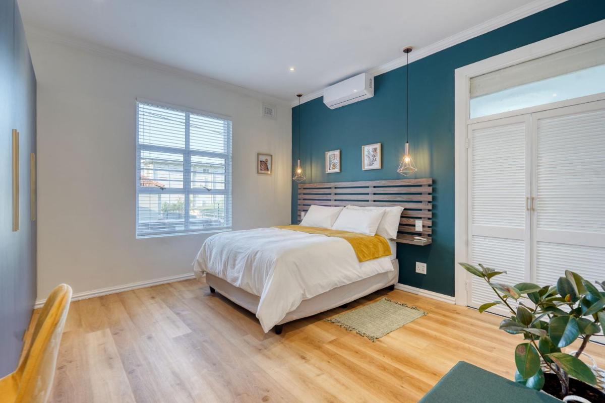Hampton Collection - Charming 1 or 2 Bedroom Apartment with Pool - Housity