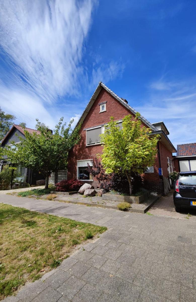 B&B Art Gallery 274 - Housity