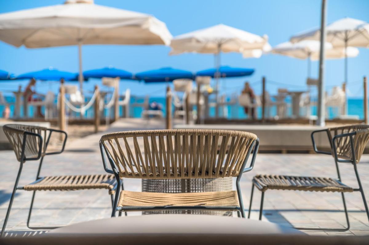 Akquaaa Boutique Hotel - Housity