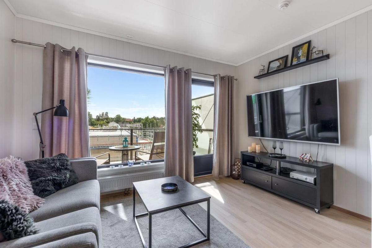 Third floor appartement (5min from train station) - Housity