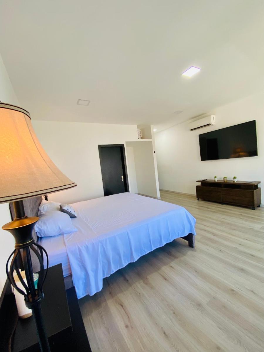 Habitación Ejecutiva cómoda y acogedora - Centro de Manta - Housity