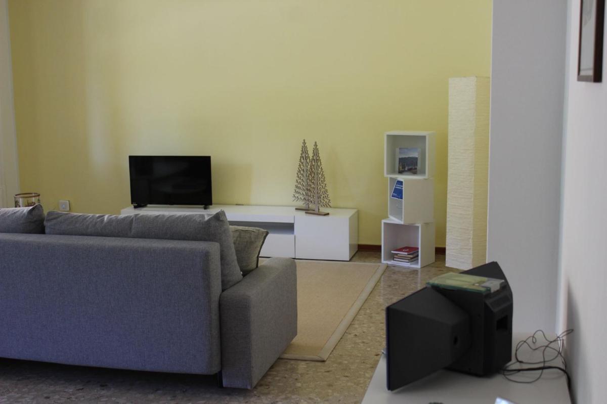 APPARTAMENTO AMPIO E LUMINOSO LAGO D'ORTA - Housity