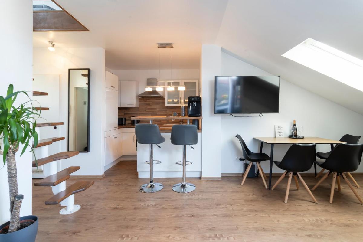 Stylish 2 Room Maisonette Hannover - Contactless Check-In - Housity