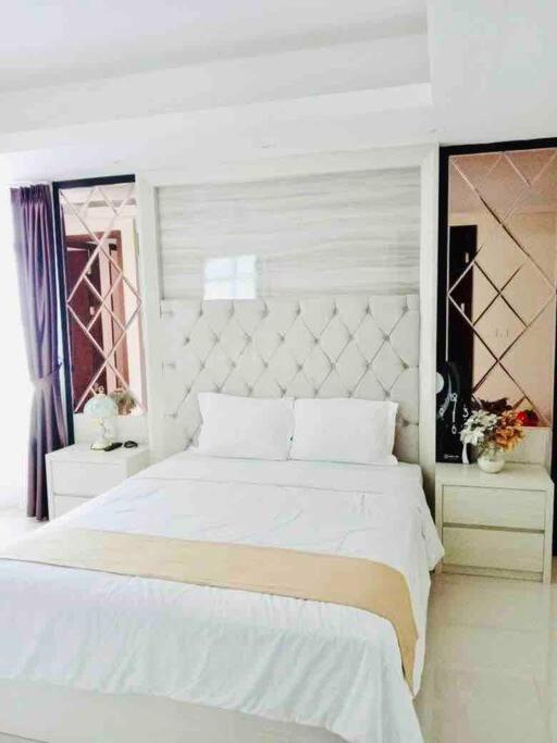 Suitetrails - Best Family Holiday Rent 4bedroom at Agung Pondomoro land Borneo bay city