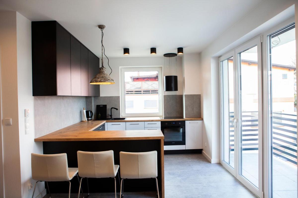 LUKSUSOWY APARTAMENT NAD JEZIOREM - Housity