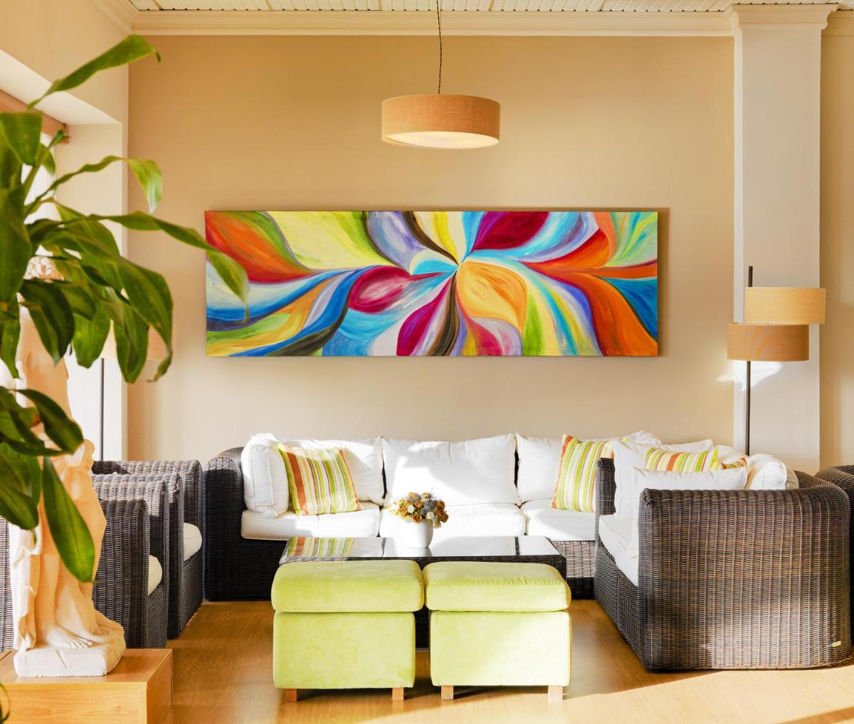 Zona de estar de Regency Torviscas Apartments and Suites