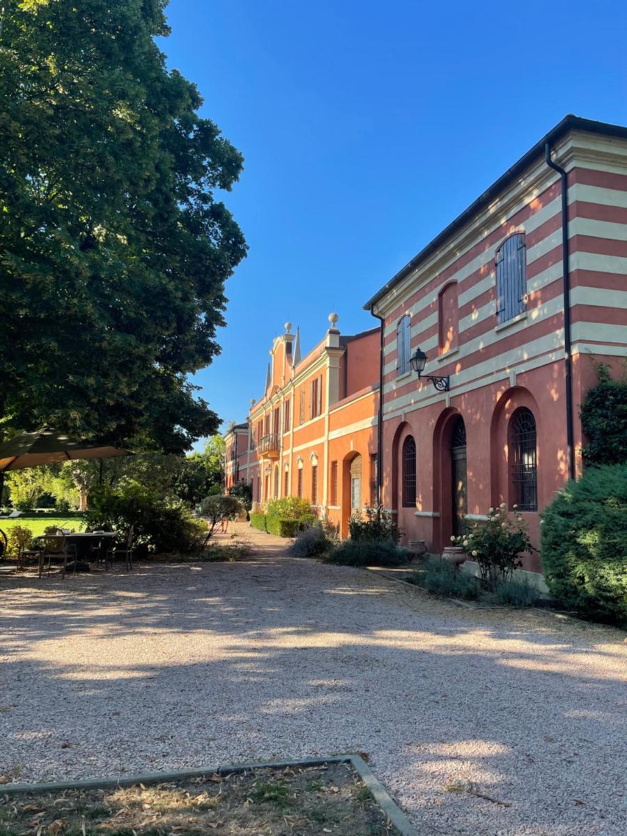 Villa Contessa Massari Ferrara - Housity