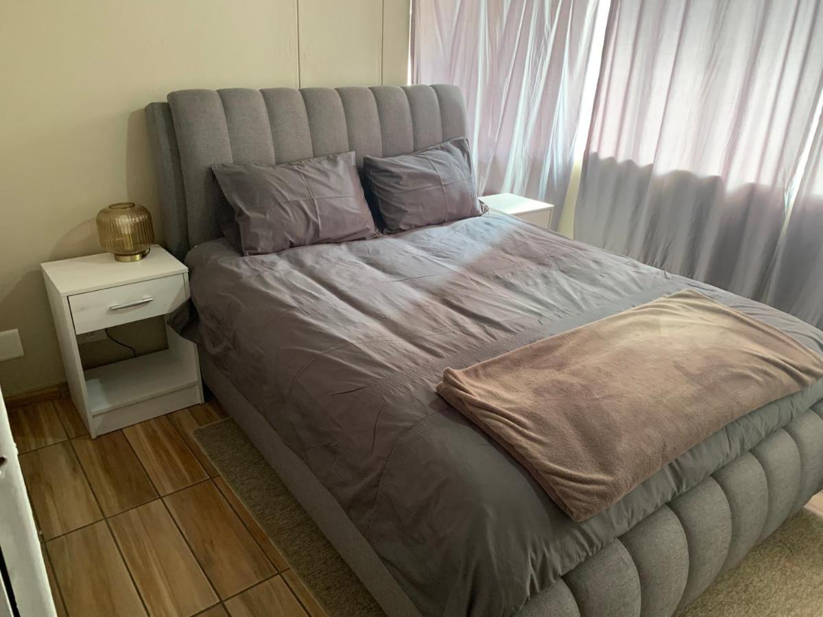 A Cozy one bed apartment in Pretoria Central - Housity