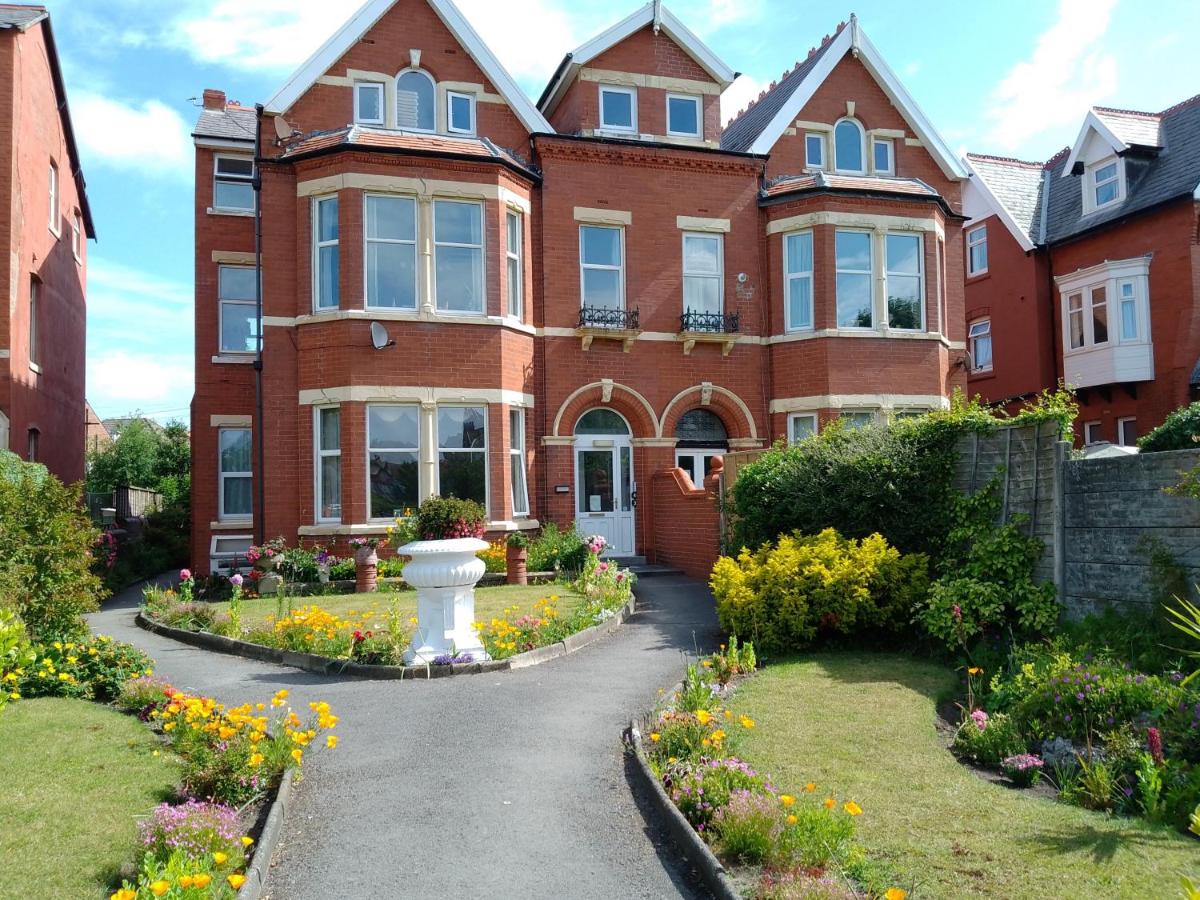 St Annes Lodge Apartments, Lytham St Annes - Housity