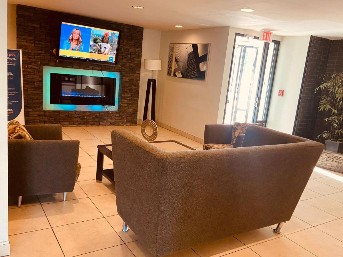 BlissPoint Inn Northwest Indianapolis - Housity