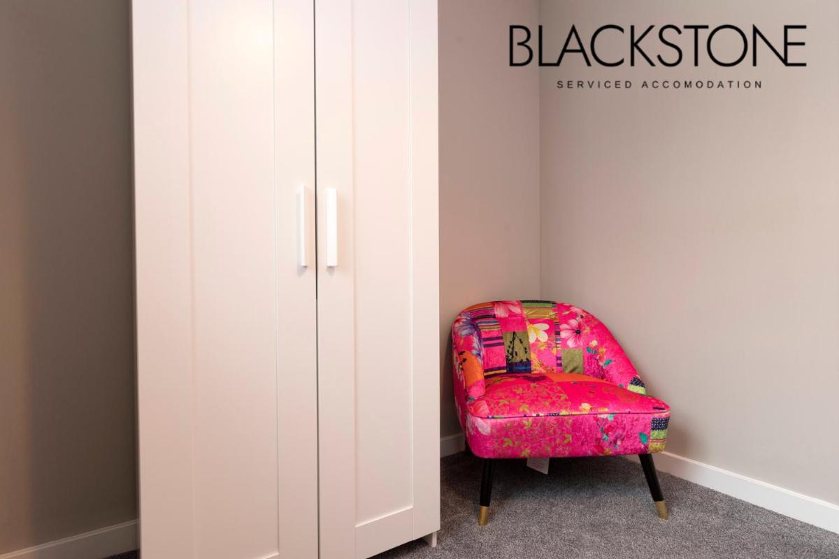 Island House - 3 Bedroom Townhouse by BPNE - Housity
