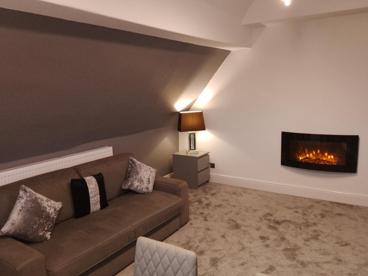 St Anne's Lodge Apartments Penthouse with Seaview, Lytham St Anne's - Housity