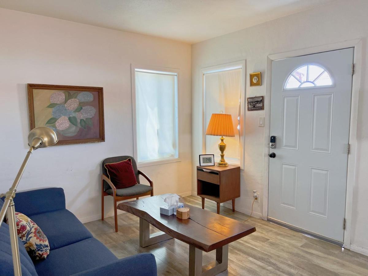 Newly remodeled 1 bed, 1 bath home near LAX, Forum - Housity