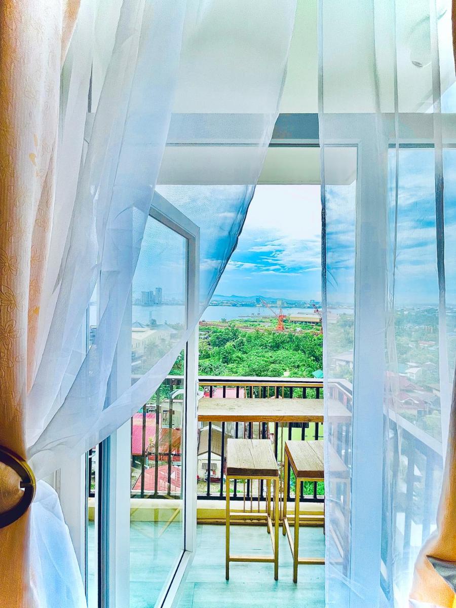 J&J Residences, Complete Accommodation with a View - Housity