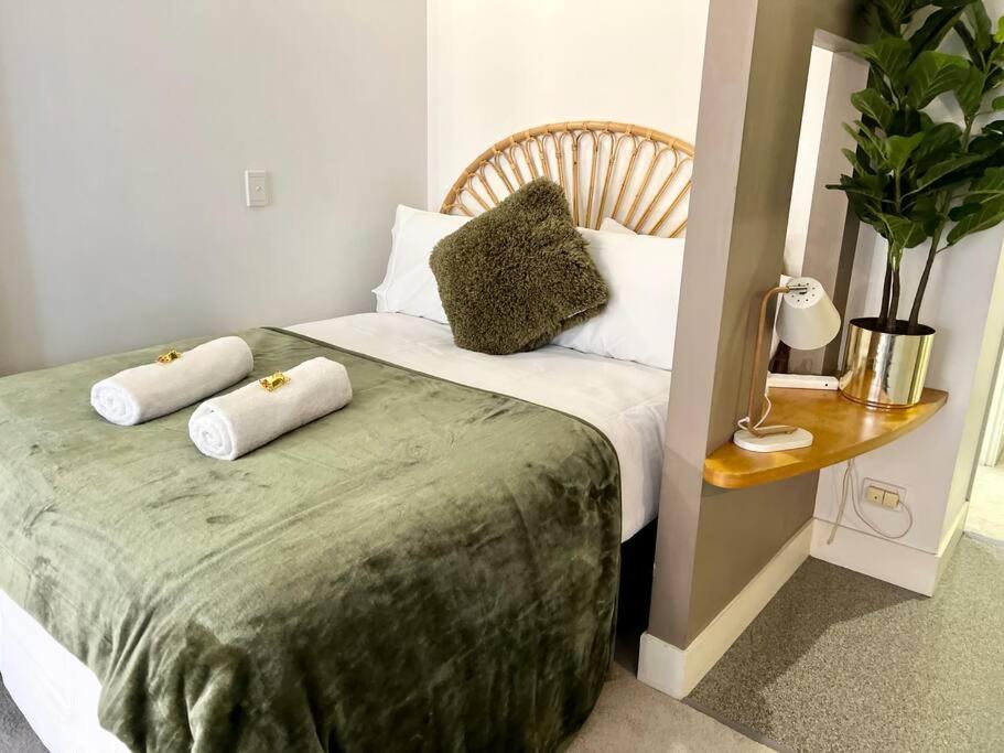 Self Contained Haven in New Farm - Housity