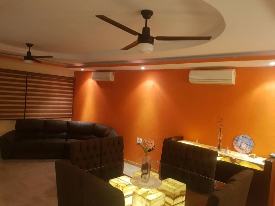 Departamento en Zona Dorada de Acapulco - Housity