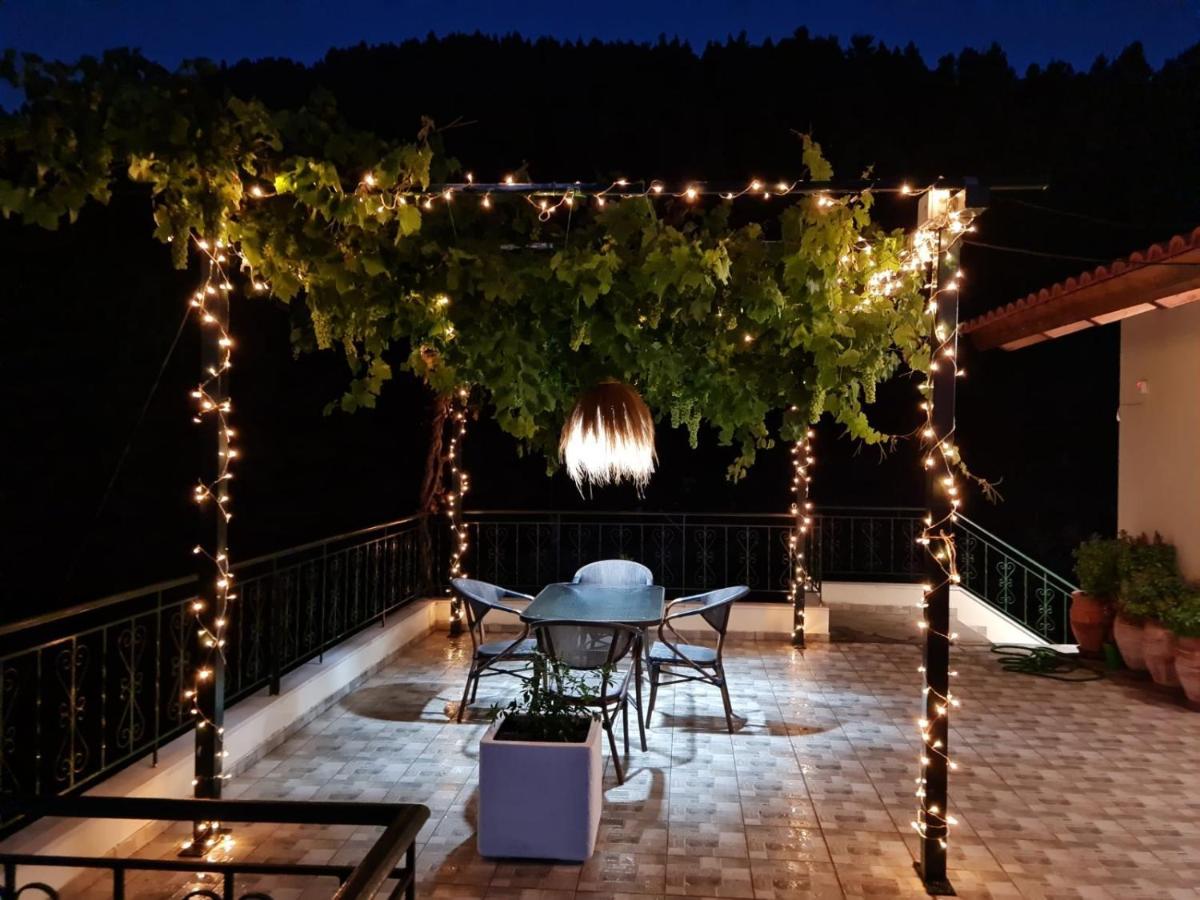 Dream House Capturing the Magic of Nature - Housity