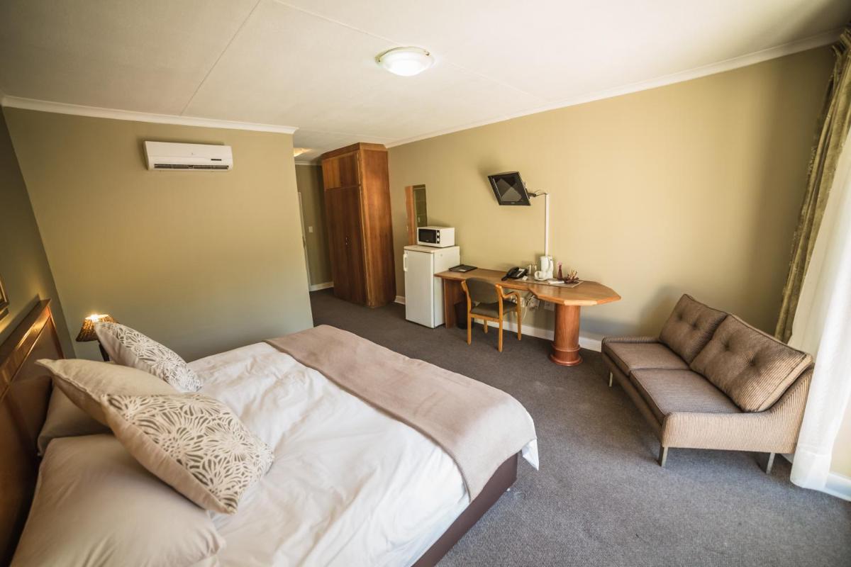 Suitetrails - Acacia Guesthouse Klerksdorp
