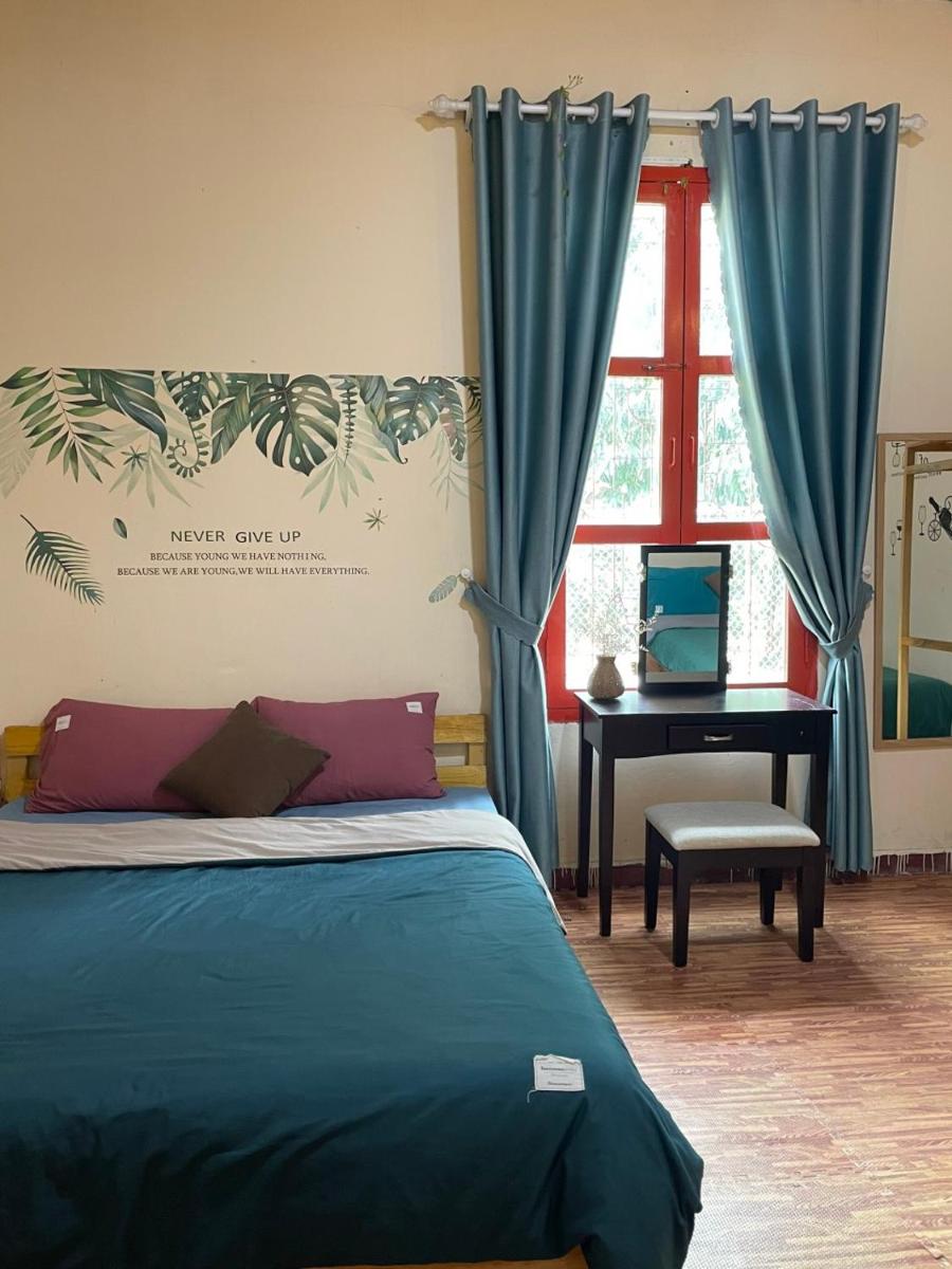 Hometown & Bungalow - Housity