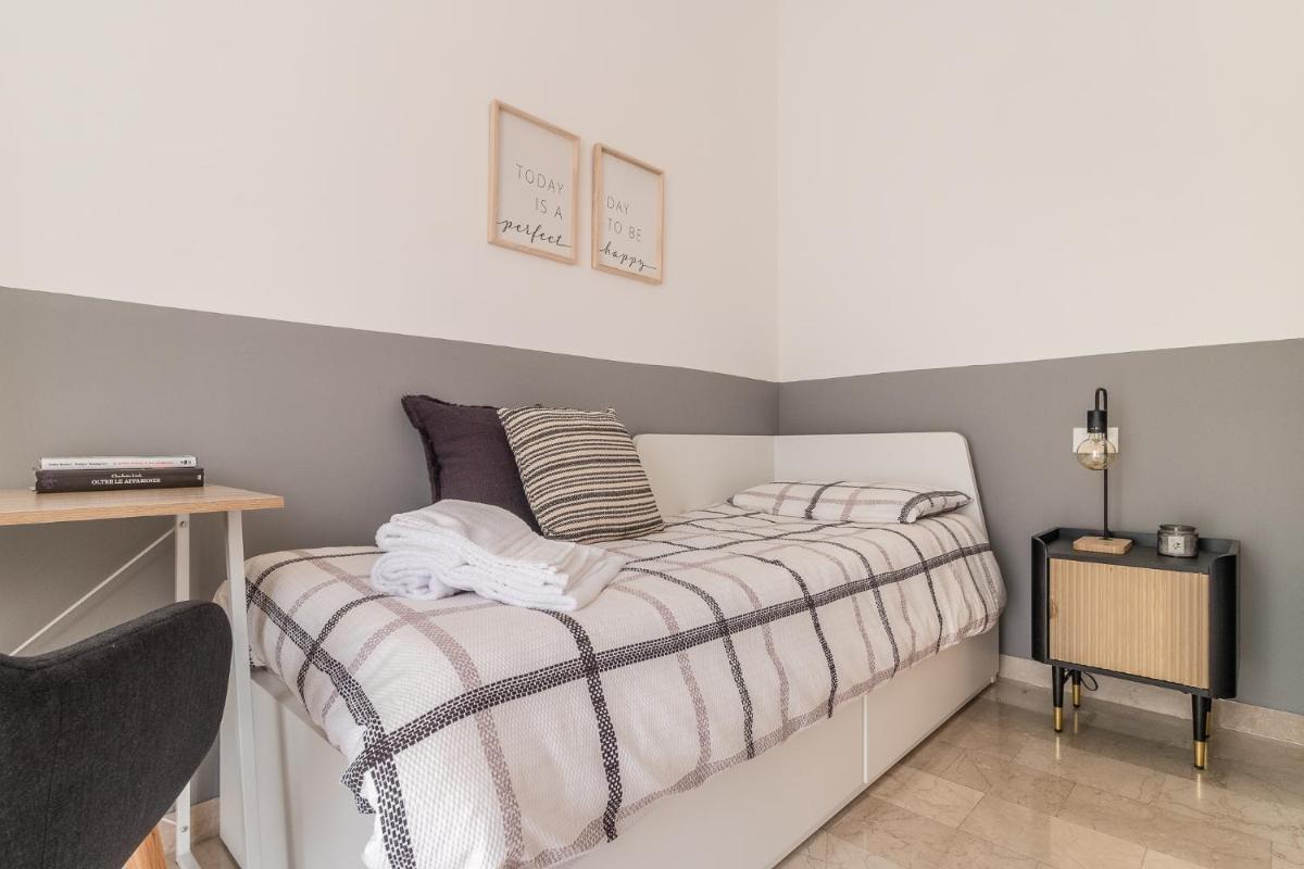 Grey House in the heart of @Treviso - Housity