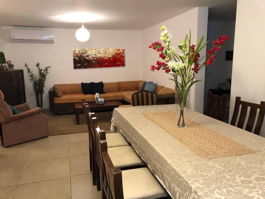 Bateli's Place - Tzur Hadassah - Housity