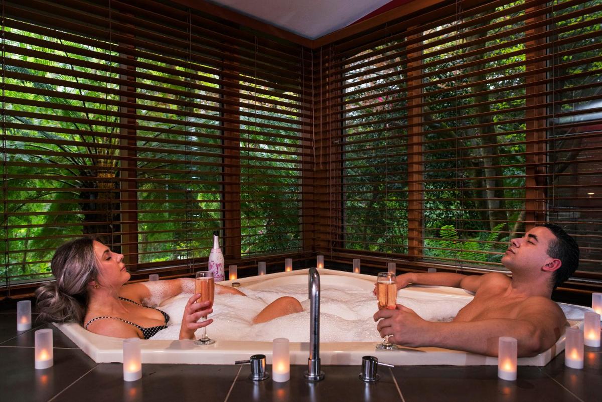 Linden Gardens Rainforest Retreat - Housity