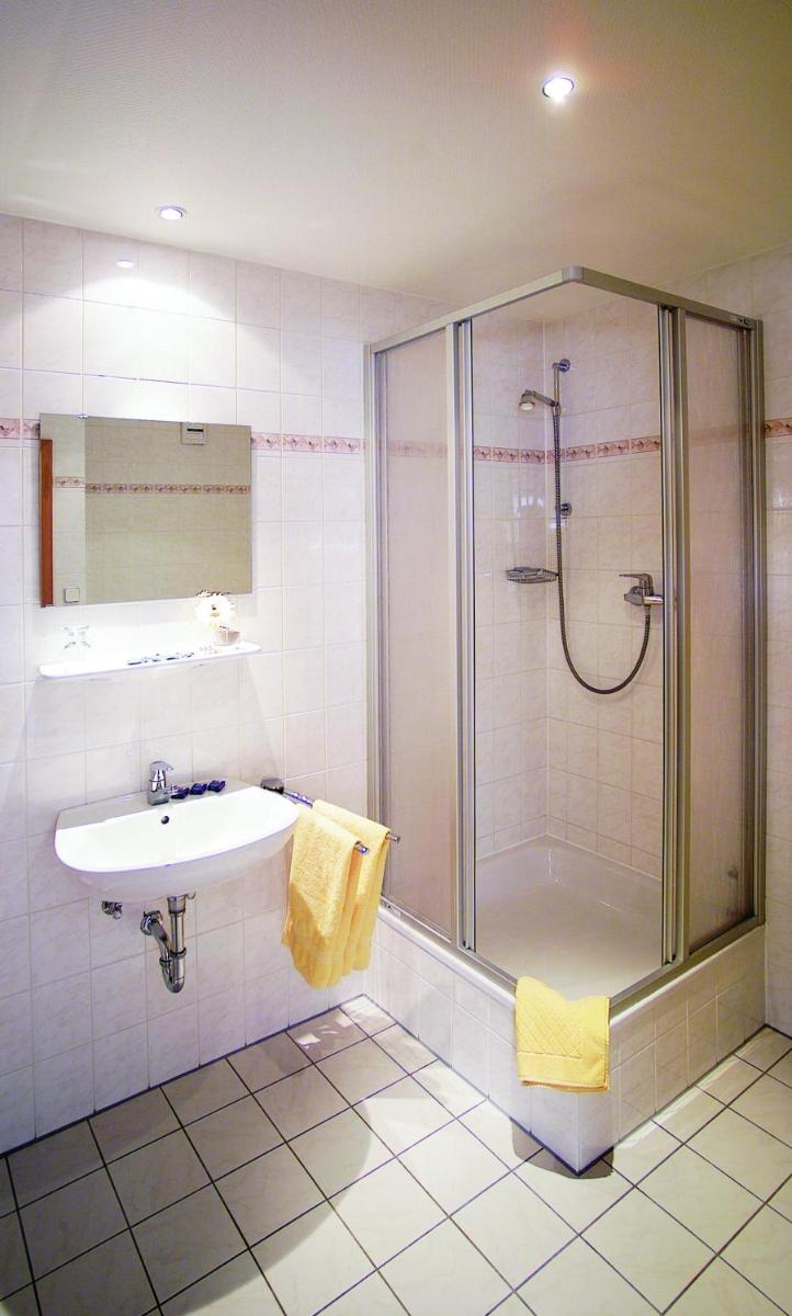 Hotel Am Quellberg - Housity