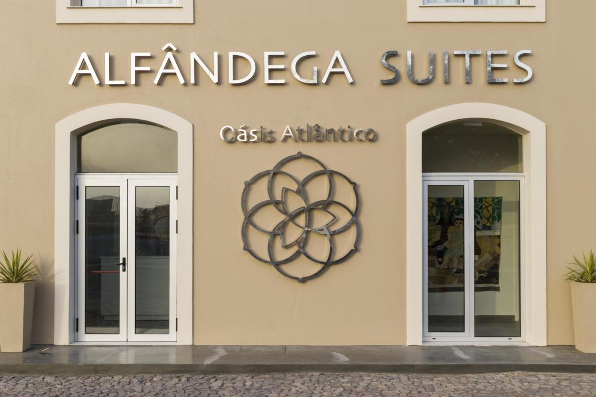 Oasis Tarrafal Alfandega Suites - Housity