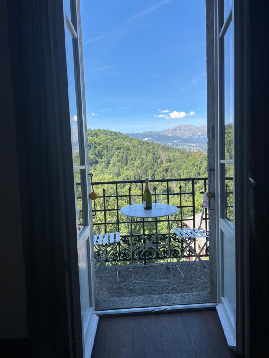 onlysaintg - Apartment Bernadette Spacious 4 bedrooms Great views, 120 m2 Only 500m from the centre and ski lift GREAT YEAR ROUND - Housity