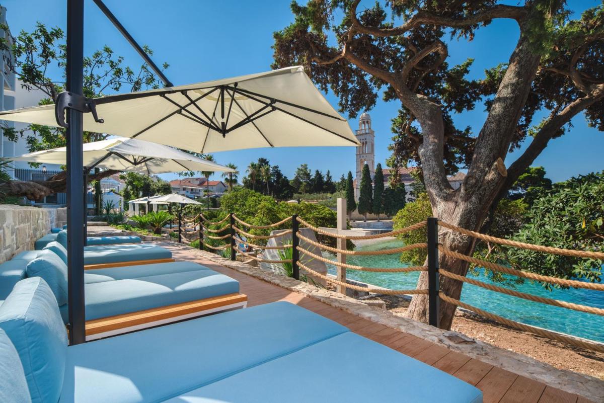 Beach Bay Hvar Hotel - Housity