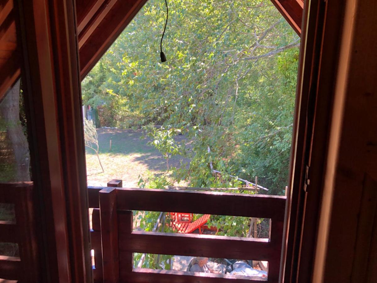 2 Charming wooden house in Ada Bojana - Housity