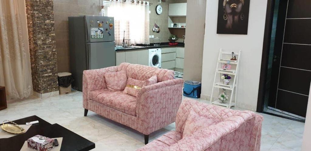 Sheikh Zayed City duplex with garden 4 bedrooms 2 sallon 3 bathroom big kitchen - Housity