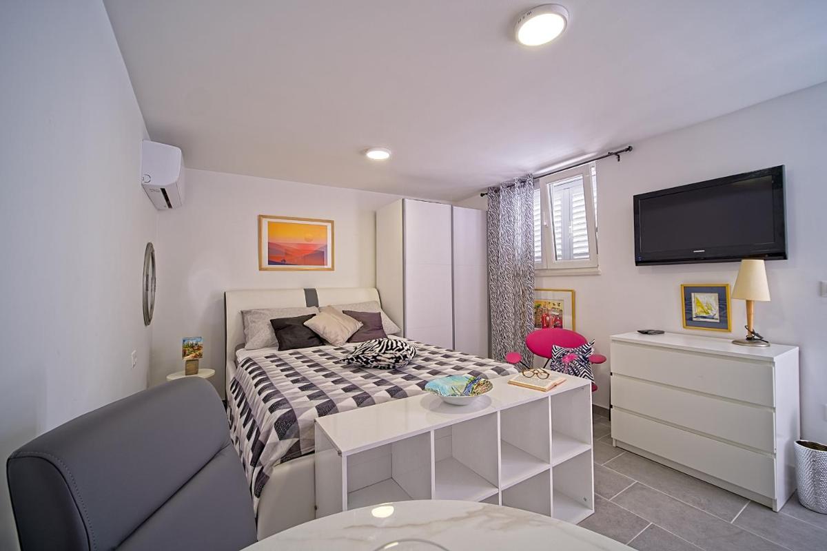 Apartments Lux - Housity