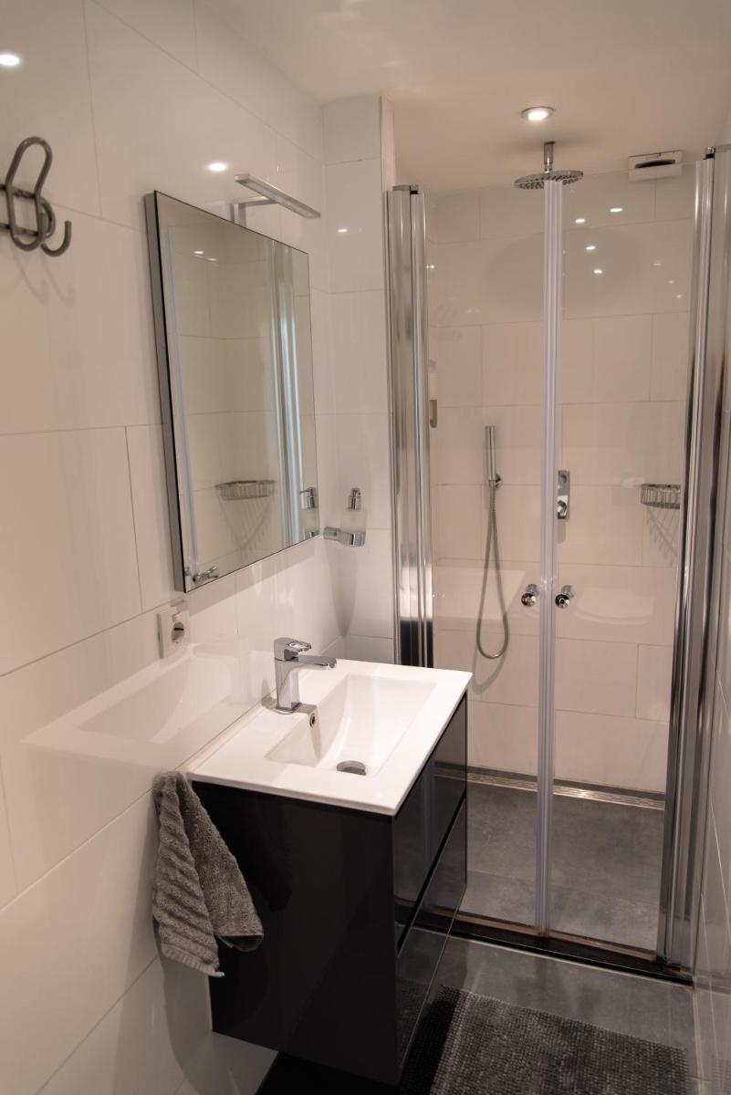 Excellent 21 - Housity