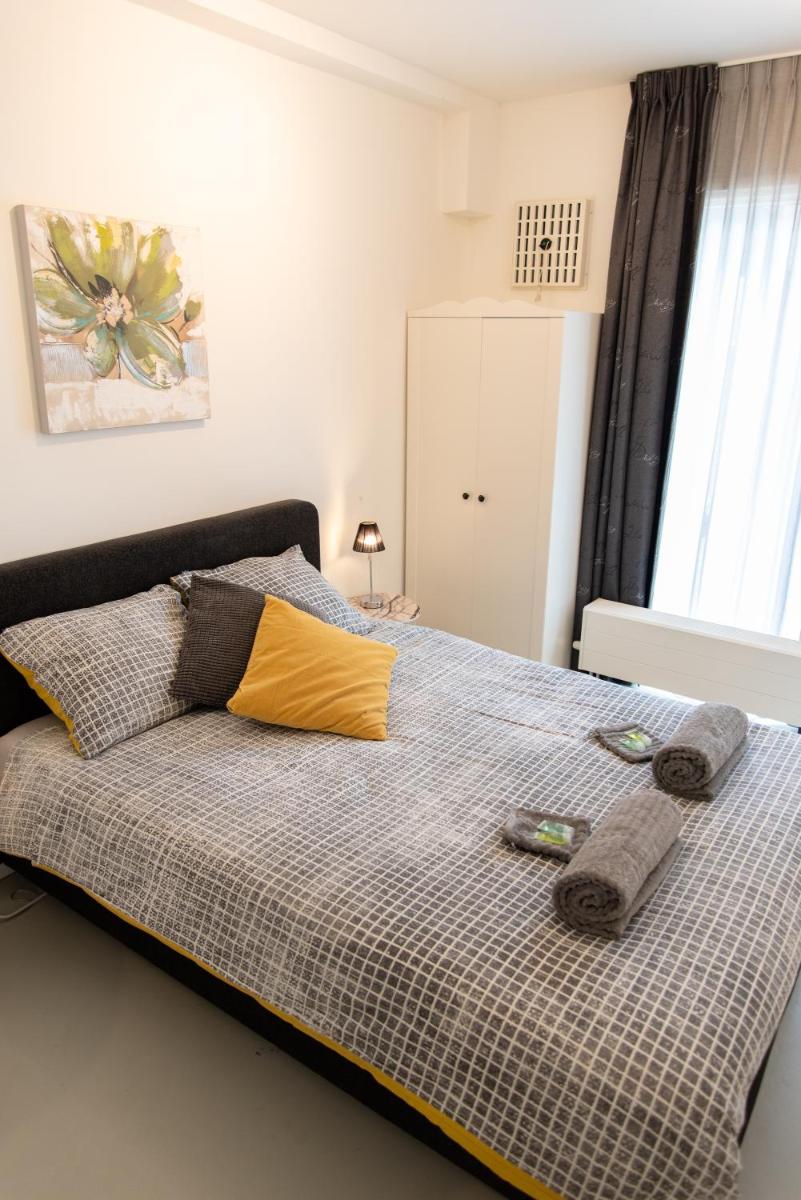 Excellent 21 - Housity