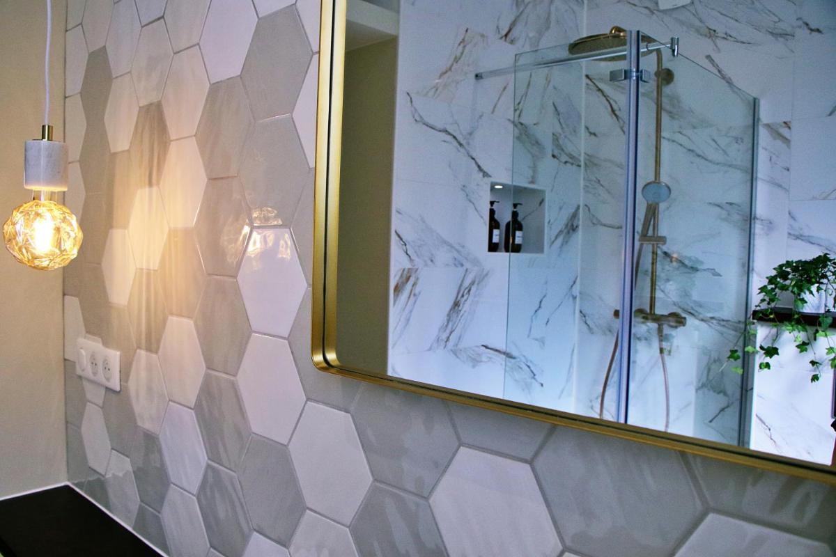Suitetrails - Appartement luxueux avec Jacuzzi privatif