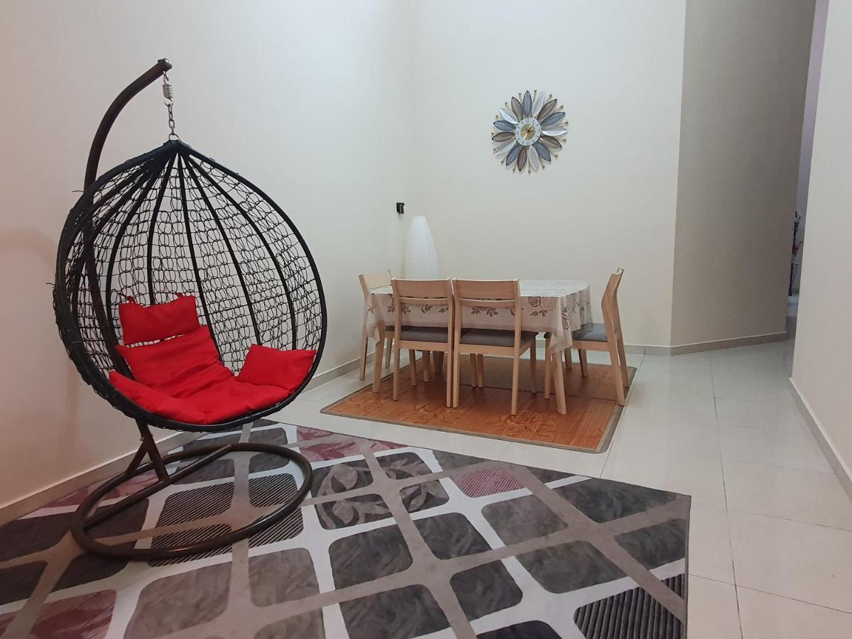D'Best Laa Homestay Ayer Hitam - Housity