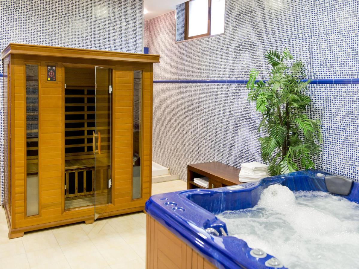 Apartamentos Turísticos Playa Mar I - Housity