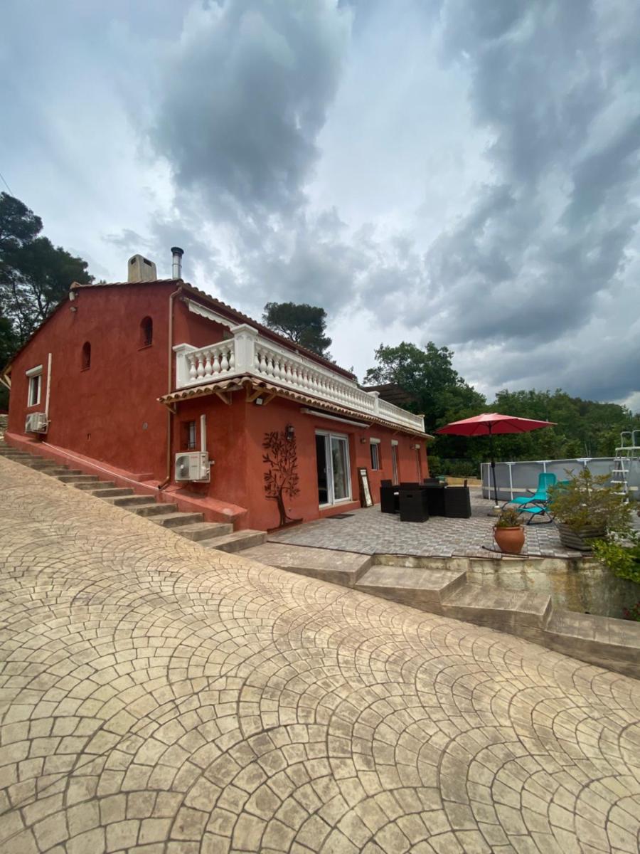 Roquefort les Pins-2 p-piscine-terrasse-prestations - Housity