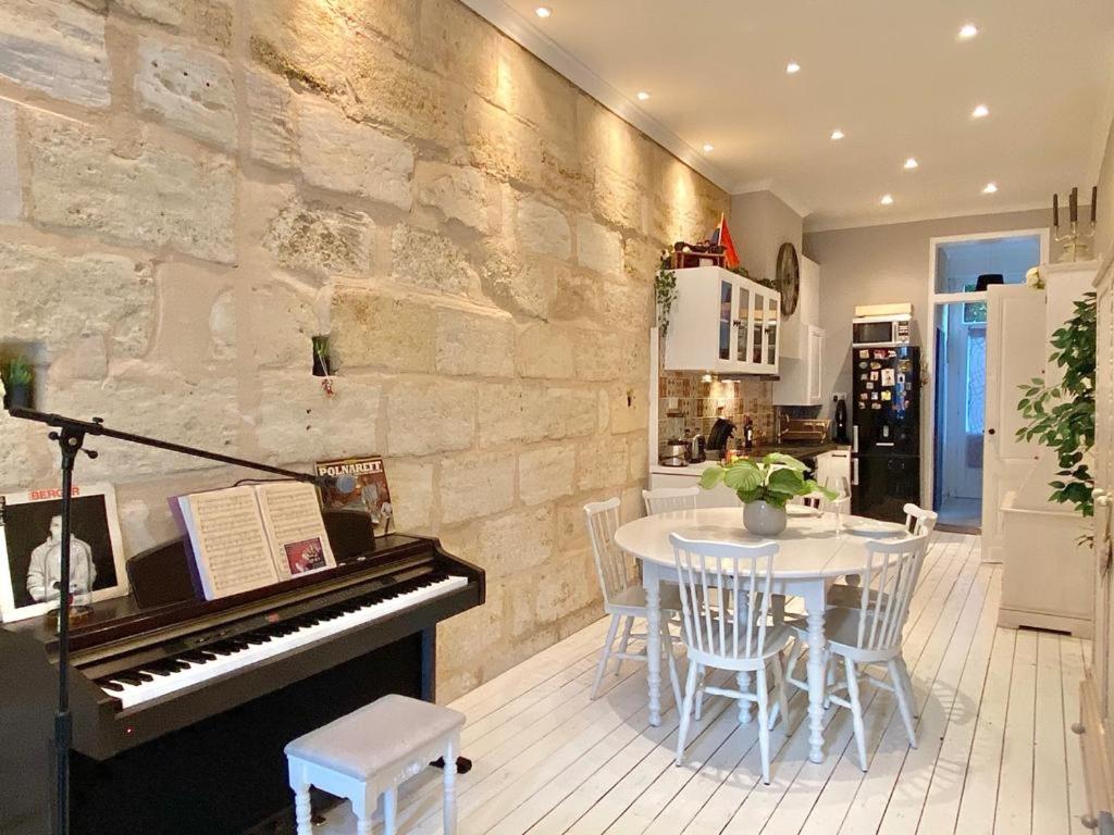 Grand Appartement Haussmanien de Standing avec Jacuzzi Terrasse et Parking en Hyper Centre - Housity