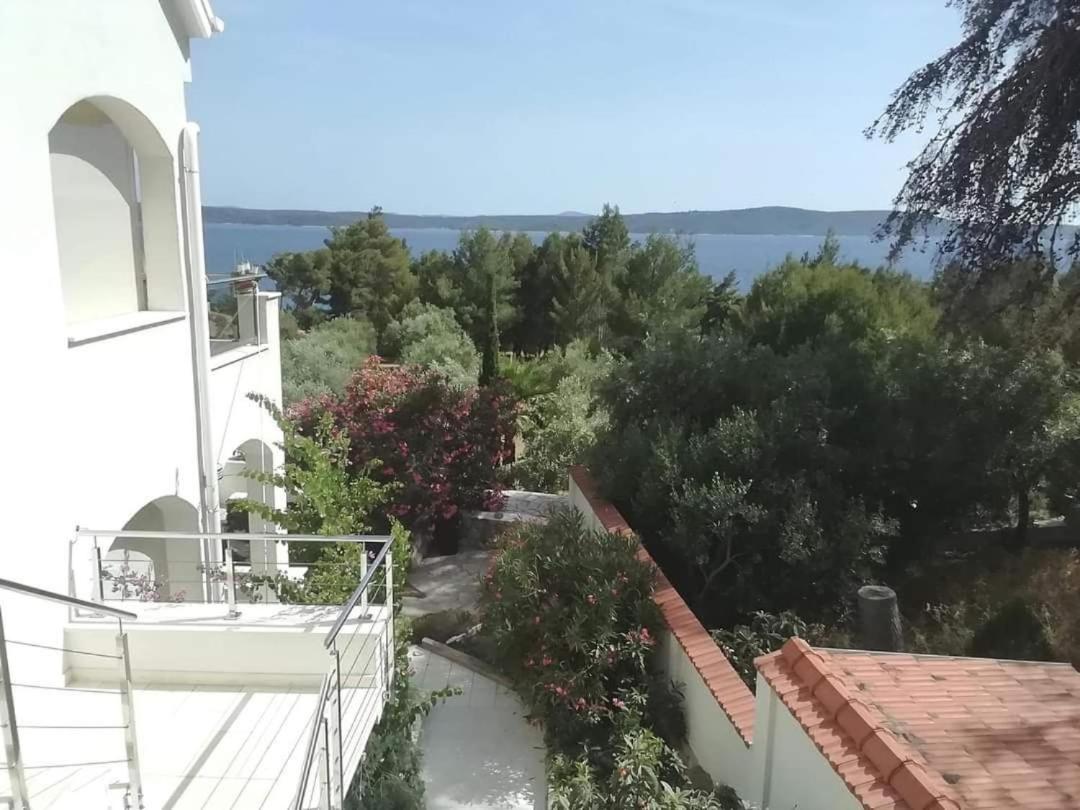 New apartment with private path to sea-Mirko - Housity